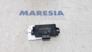 Gebruikte PDC Module Renault Megane III Berline (BZ) 1.5 dCi 105 Prijs € 35,00 Margeregeling aangeboden door Maresia Parts