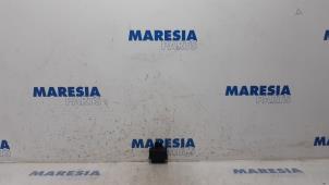 Gebruikte Relais Citroen C2 (JM) 1.1 Entreprise Prijs € 15,00 Margeregeling aangeboden door Maresia Parts