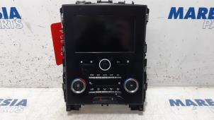 Gebruikte Navigatie Display Renault Megane IV Estate (RFBK) 1.5 Energy dCi 95 Prijs € 105,00 Margeregeling aangeboden door Maresia Parts