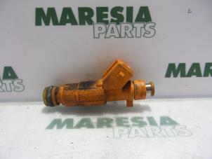 Gebruikte Injector (benzine injectie) Alfa Romeo 145 (930A) 1.6 Twin Spark 16V Prijs € 25,00 Margeregeling aangeboden door Maresia Parts