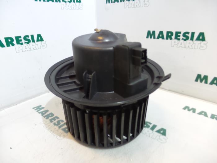 Gebruikte Blower Fiat Marea Weekend (185BX/CX) 1.9 JTD 105 Prijs € 25,00 Margeregeling aangeboden door Maresia Parts