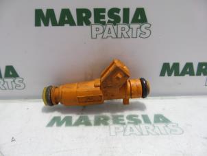 Gebruikte Injector (benzine injectie) Citroen BX 1.9 19 TRI,TZI Luxe Prijs € 25,00 Margeregeling aangeboden door Maresia Parts