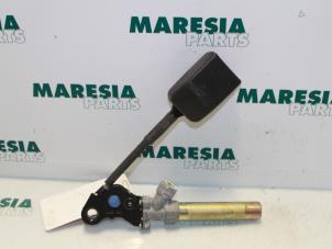 Gebruikte Gordelspanner links Peugeot 406 Break (8E/F) 2.2 HDi 16V FAP Prijs € 25,00 Margeregeling aangeboden door Maresia Parts