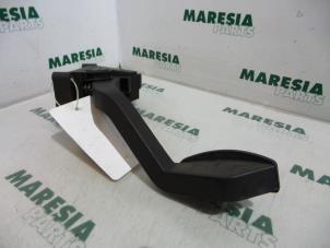 Gebruikte Gaspedaalpositie Sensor Fiat Punto II (188) 1.9 JTD 80 ELX 3-Drs. Prijs € 20,00 Margeregeling aangeboden door Maresia Parts