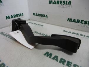 Gebruikte Gaspedaalpositie Sensor Peugeot 307 (3A/C/D) 2.0 HDi 110 FAP Prijs € 30,00 Margeregeling aangeboden door Maresia Parts