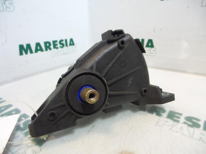 Gebruikte Sensor Gaspedaalpositie Renault Laguna II Grandtour (KG) 1.8 16V Prijs € 30,00 Margeregeling aangeboden door Maresia Parts
