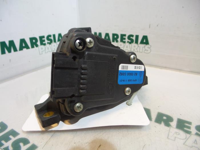 Gebruikte Sensor Gaspedaalpositie Renault Laguna II Grandtour (KG) 1.8 16V Prijs € 30,00 Margeregeling aangeboden door Maresia Parts