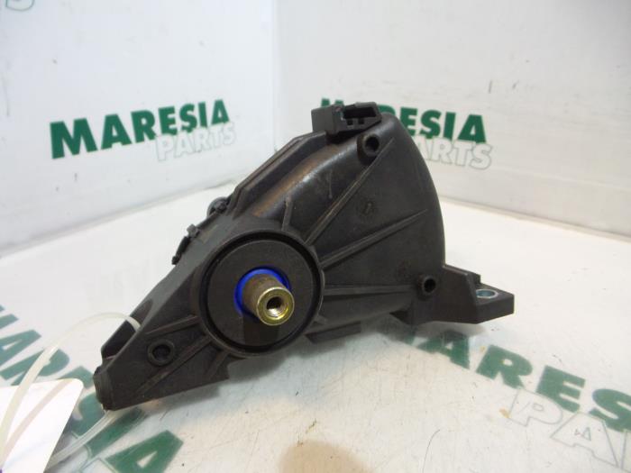 Gebruikte Sensor Gaspedaalpositie Renault Espace (JK) 2.2 dCi 16V Prijs € 29,99 Margeregeling aangeboden door Maresia Parts