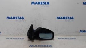 Gebruikte Spiegel Buiten rechts Renault Laguna III (BT) 2.0 16V Prijs € 105,00 Margeregeling aangeboden door Maresia Parts