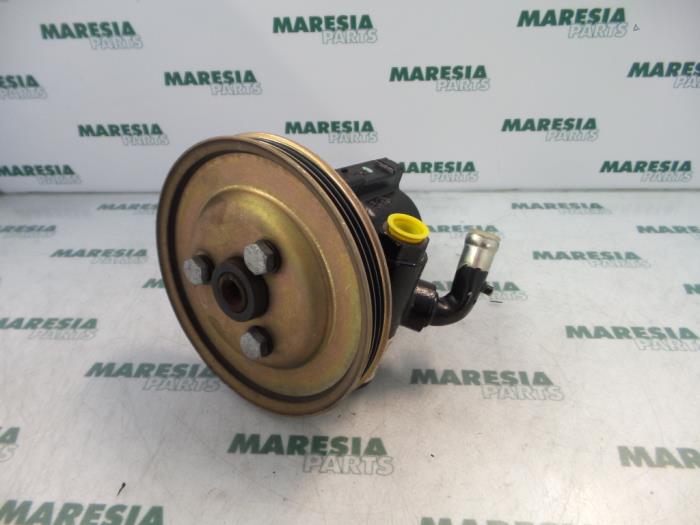 Gebruikte Pomp Servo Fiat Marea (185AX) 1.6 16V Prijs € 40,00 Margeregeling aangeboden door Maresia Parts