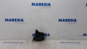 Gebruikte Cabriodak vergrendelslot Peugeot 307 CC (3B) 2.0 16V Prijs € 50,00 Margeregeling aangeboden door Maresia Parts