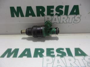 Gebruikte Injector (benzine injectie) Renault R19 Prijs € 35,00 Margeregeling aangeboden door Maresia Parts
