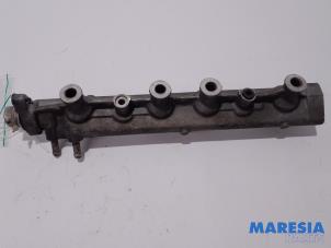 Gebruikte Injector brug Renault Laguna I Grandtour (K56) 1.8 RN,RT Prijs € 50,00 Margeregeling aangeboden door Maresia Parts