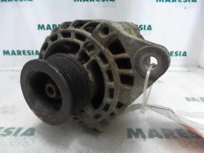 Gebruikte Dynamo Alfa Romeo 156 (932) 1.8 Twin Spark 16V Prijs € 50,00 Margeregeling aangeboden door Maresia Parts