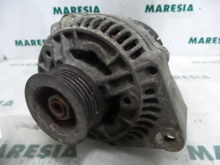 Gebruikte Dynamo Alfa Romeo 146 (930B) 1.6 ie Prijs € 35,00 Margeregeling aangeboden door Maresia Parts