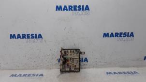 Gebruikte Zekeringkast Renault Kangoo/Grand Kangoo (KW) 1.6 16V Prijs € 69,99 Margeregeling aangeboden door Maresia Parts