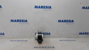 Gebruikte Veiligheidsgordel links-achter Citroen C3 (SC) 1.2 VTi 82 12V Prijs € 24,95 Margeregeling aangeboden door Maresia Parts