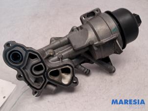 Gebruikte Oliefilterhouder Peugeot 5008 I (0A/0E) 1.6 THP 16V Prijs € 50,00 Margeregeling aangeboden door Maresia Parts