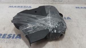 Gebruikte Distributiedeksel Peugeot 307 CC (3B) 2.0 16V Prijs € 20,00 Margeregeling aangeboden door Maresia Parts