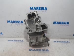 Gebruikte Carterpan Citroen C4 Grand Picasso (3A) 1.2 12V PureTech 130 Prijs € 70,00 Margeregeling aangeboden door Maresia Parts