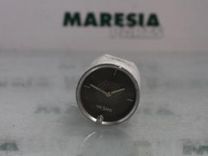 Gebruikte Display Interieur Renault Vel Satis (BJ) 2.0 16V Turbo Prijs € 20,00 Margeregeling aangeboden door Maresia Parts