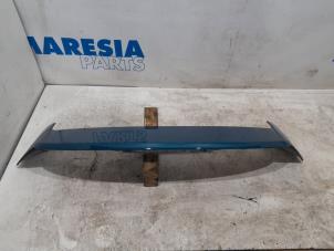 Gebruikte Spoiler Citroen C4 Cactus (0B/0P) 1.2 PureTech 110 12V Prijs € 183,75 Margeregeling aangeboden door Maresia Parts