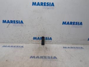 Gebruikte Voorgloei Relais Citroen C3 (SC) 1.6 HDi 92 Prijs € 15,00 Margeregeling aangeboden door Maresia Parts