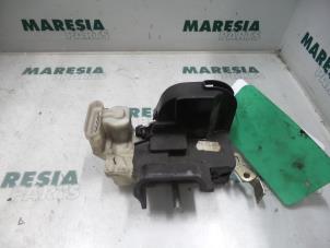 Gebruikte Portierslot Mechaniek 2Deurs links Fiat Seicento Prijs € 20,00 Margeregeling aangeboden door Maresia Parts