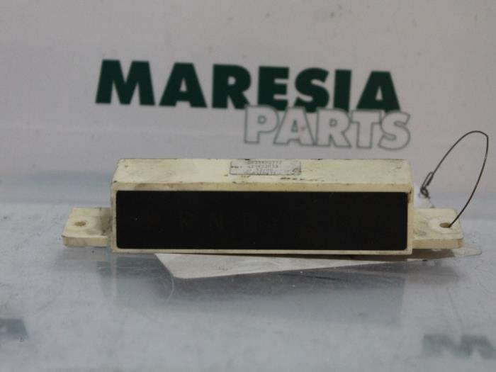 Gebruikte Display Interieur Renault Espace (JE) 3.0 V6 24V Grand Espace Prijs € 20,00 Margeregeling aangeboden door Maresia Parts