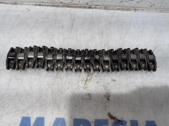 Tuimelaar van een Renault Trafic New (FL) 2.0 dCi 16V 90 2008