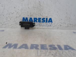 Gebruikte Module PDC Renault Megane III Grandtour (KZ) 1.2 16V TCE 115 Prijs € 75,00 Margeregeling aangeboden door Maresia Parts