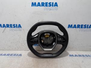 Gebruikte Stuurwiel Peugeot 208 II (UB/UH/UP) 1.2 Vti 12V PureTech 100 Prijs € 131,25 Margeregeling aangeboden door Maresia Parts
