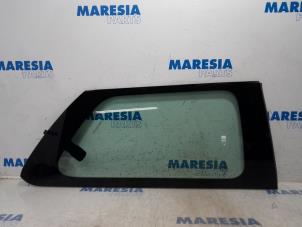 Gebruikte Portierruit 4Deurs rechts-achter Citroen C4 Cactus (0B/0P) 1.2 PureTech 82 12V Prijs € 50,00 Margeregeling aangeboden door Maresia Parts