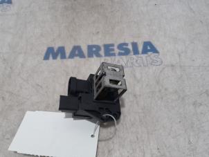 Gebruikte Koelvinweerstand Citroen DS3 (SA) 1.4 HDi Prijs € 20,00 Margeregeling aangeboden door Maresia Parts