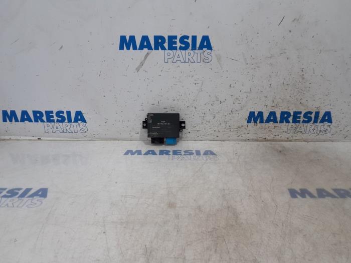 Gebruikte PDC Module Citroen C3 (SC) 1.6 HDi 92 Prijs € 37,50 Margeregeling aangeboden door Maresia Parts