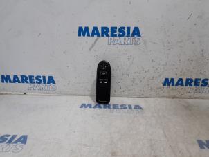 Gebruikte Combischakelaar ramen Citroen C3 (SC) 1.0 Vti 68 12V Prijs € 35,00 Margeregeling aangeboden door Maresia Parts
