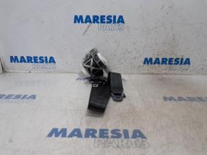 Gebruikte Veiligheidsgordel rechts-voor Citroen C3 (SC) 1.0 Vti 68 12V Prijs € 157,50 Margeregeling aangeboden door Maresia Parts