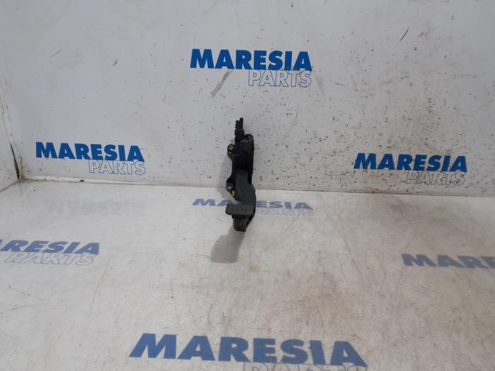 Gebruikte Sensor Gaspedaalpositie Citroen C3 (SC) 1.0 Vti 68 12V Prijs € 20,00 Margeregeling aangeboden door Maresia Parts