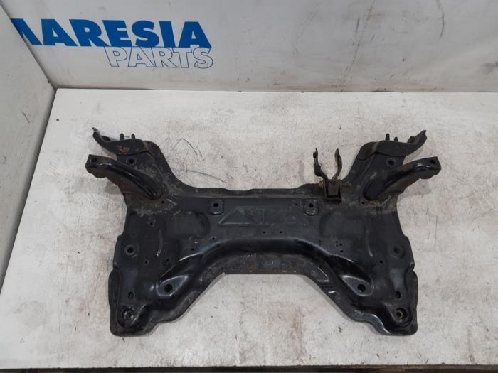 Gebruikte Subframe Peugeot Partner (GC/GF/GG/GJ/GK) 1.6 HDI 90 Prijs € 60,50 Inclusief btw aangeboden door Maresia Parts