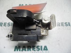 Gebruikte Deurslot Mechaniek 4Deurs rechts-voor Fiat Multipla (186) 1.9 JTD 110 Prijs € 30,25 Inclusief btw aangeboden door Maresia Parts