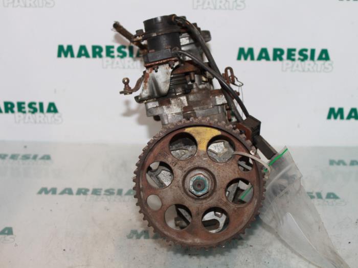 Gebruikte Brandstofpomp Mechanisch Lancia Delta (836) 1.9 TDS HPE Prijs € 75,00 Margeregeling aangeboden door Maresia Parts