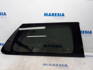 Gebruikte Portierruit 4Deurs rechts-achter Citroen C4 Cactus (0B/0P) 1.2 PureTech 110 12V Prijs € 50,00 Margeregeling aangeboden door Maresia Parts