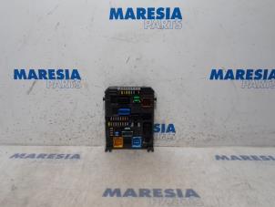 Gebruikte Zekeringkast Citroen C4 Cactus (0B/0P) 1.2 PureTech 110 12V Prijs € 157,50 Margeregeling aangeboden door Maresia Parts
