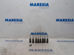 Gebruikte Cilinderkop Peugeot 3008 I (0U/HU) 1.6 VTI 16V Prijs € 50,00 Margeregeling aangeboden door Maresia Parts