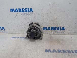 Gebruikte Alternator Peugeot 208 I (CA/CC/CK/CL) 1.0 Vti 12V PureTech Prijs € 45,00 Margeregeling aangeboden door Maresia Parts
