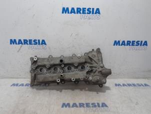 Gebruikte Kleppendeksel Renault Megane III Grandtour (KZ) 1.4 16V TCe 130 Prijs € 64,95 Margeregeling aangeboden door Maresia Parts