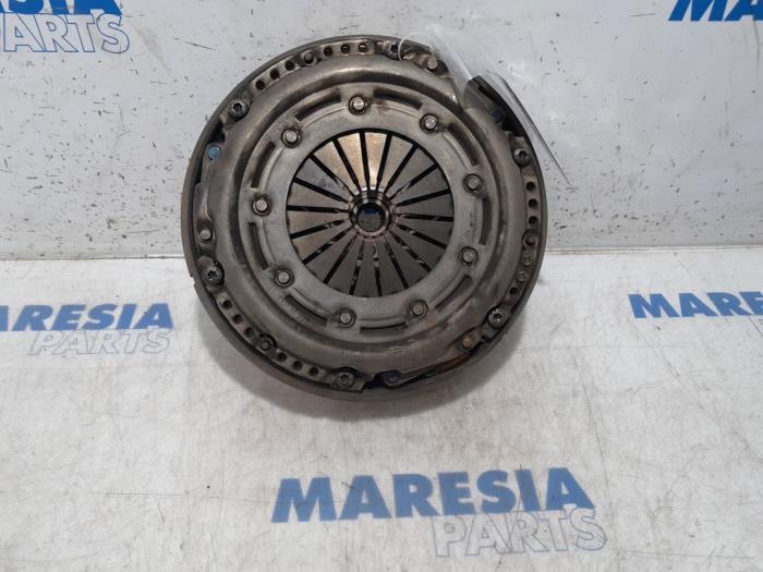 Gebruikte Vliegwiel Peugeot 3008 I (0U/HU) 1.6 HDiF 16V Prijs € 131,25 Margeregeling aangeboden door Maresia Parts