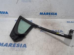 Gebruikte Driehoeks Ruit rechts-voor Peugeot 208 I (CA/CC/CK/CL) 1.0 Vti 12V PureTech Prijs € 34,99 Margeregeling aangeboden door Maresia Parts