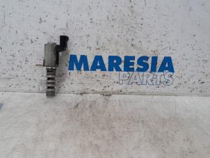 Gebruikte Oliedruk sensor Renault Megane III Berline (BZ) 1.4 16V TCe 130 Prijs € 50,00 Margeregeling aangeboden door Maresia Parts