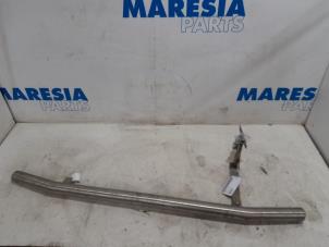 Gebruikte Sidebar Opel Vivaro 2.0 CDTI 122 Prijs € 127,05 Inclusief btw aangeboden door Maresia Parts